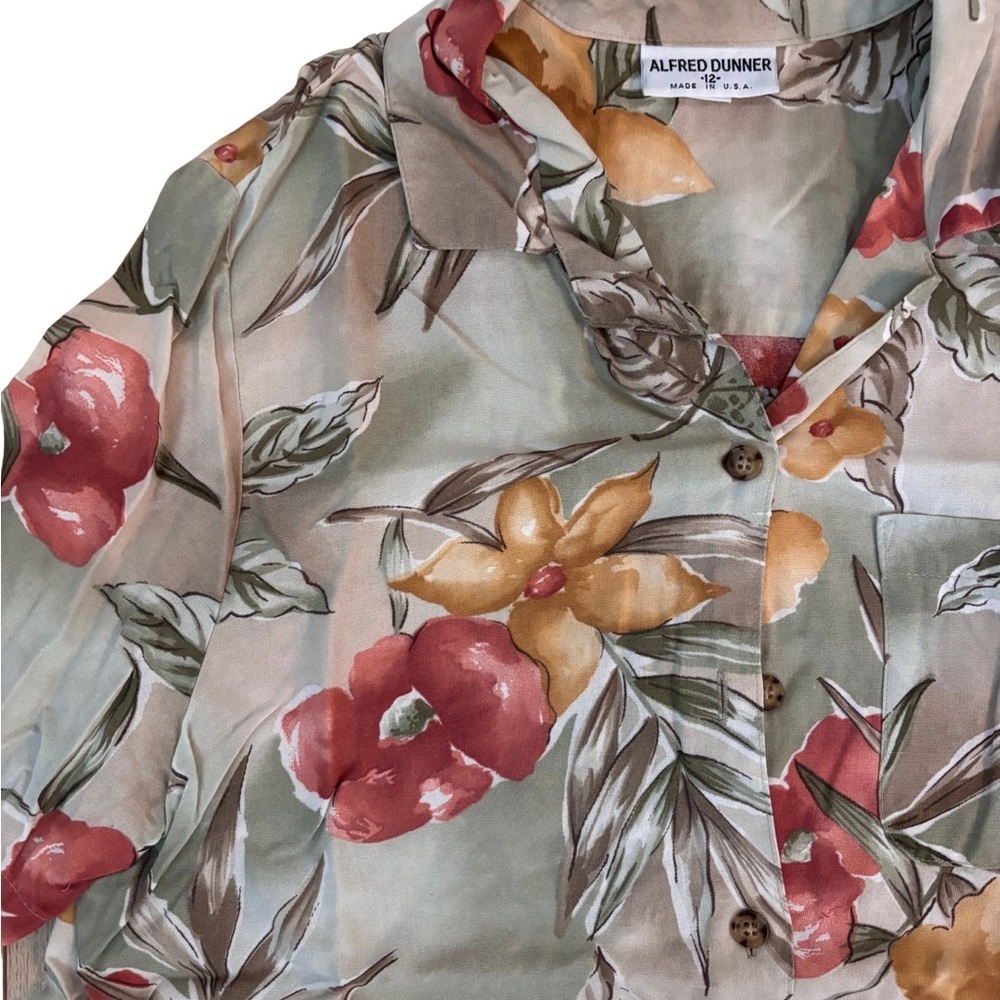 Alfred Dunner Floral Hawaiian Shirt - Picture 2 of 4